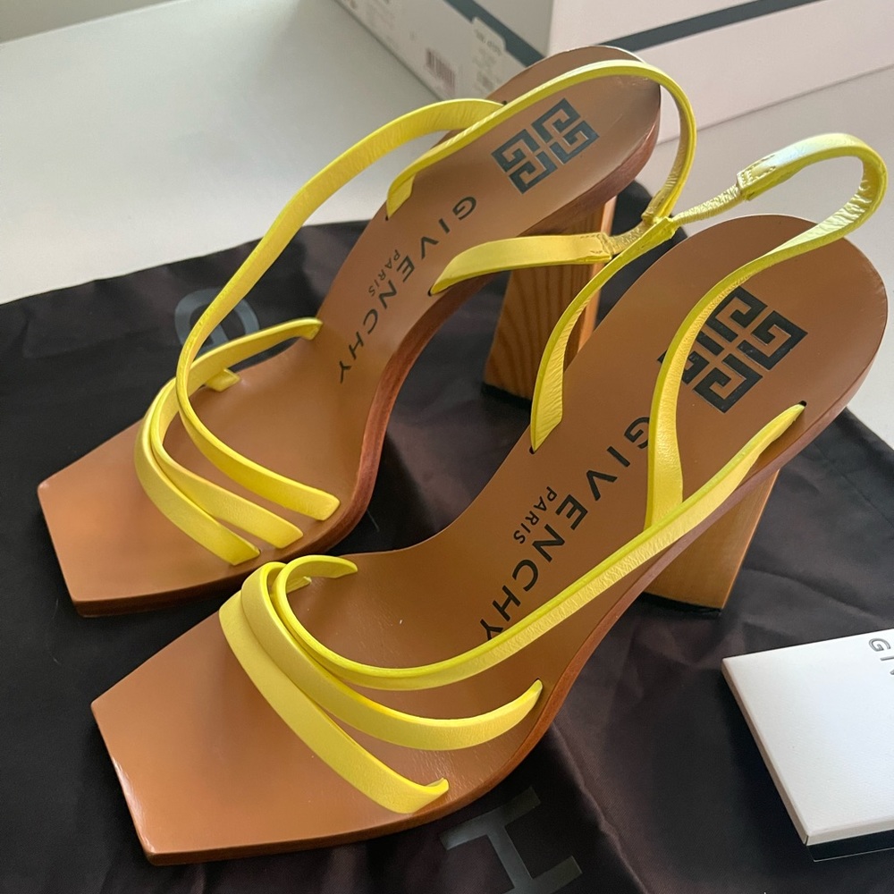 Givenchy | Losange Sandal | Yellow | Size 37